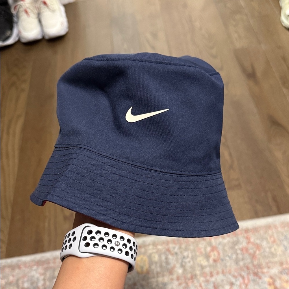 Nike Men’s Dark Blue Reversible Bucket Hat